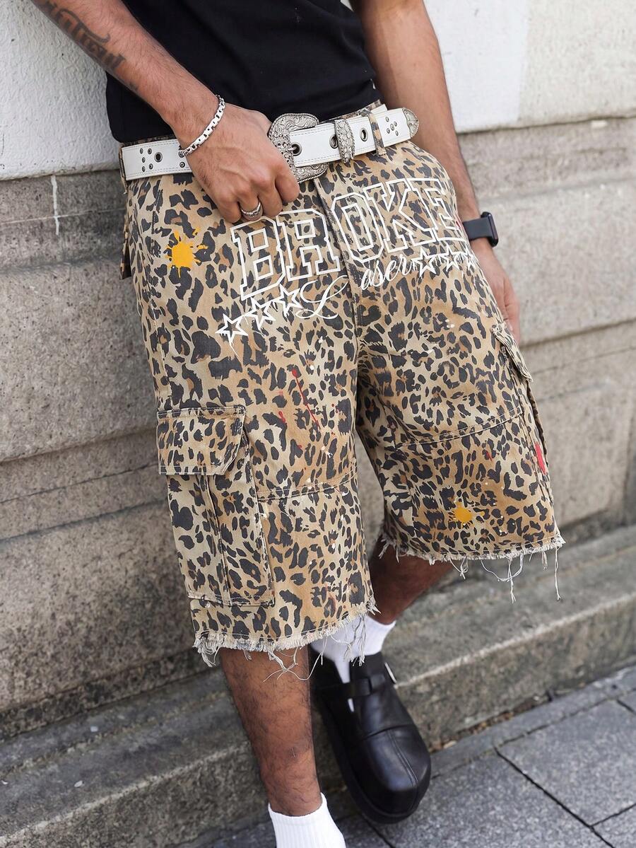 Manfinity EMRG Pantalones cortos de mezclilla con estampado de leopardo y dobladillo deshilachado para hombres - Multicolor - Ver 1