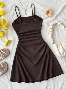 SHEIN Girlism 少女夏季休闲度假白色纹理褶皱胸部A字吊带连衣裙 - 白色 - 查看 2