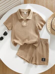 SHEIN 两件套儿童男童舒适休闲度假风纹理面料 Polo 衫，带领拉链，搭配纹理面料短裤，适合户外玩耍、街头摄影、派对、城市漫步 - 淺藍色 - 查看 2
