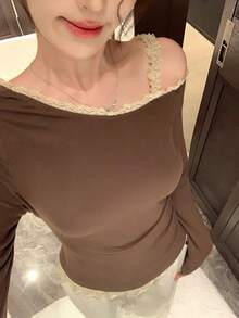 DAZY Women's Contrast Color Lace Trim Asymmetric Neck T-Shirt - Coffee Brown - View 3