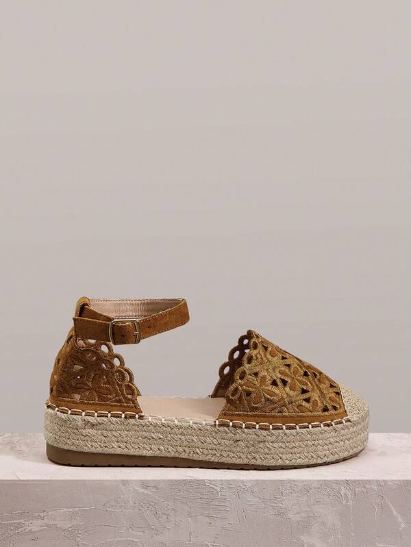 Styleloop Ladies Flat Bottom Round Toe Electric Embroidery Flower Hemp Rope Beach Leisure Holiday Sandals Summer Shoes