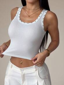 SHEIN PETITE Áo tank top trắng trơn có gân, đính đá và có miếng dán ủi, thích hợp cho bốn mùa, hoàn hảo cho những buổi đi chơi thường ngày, tụ họp bạn bè, lễ hội âm nhạc, mặc nhiều lớp dự tiệc hoặc mặc ở nhà thư giãn. Áo tank top trắng, áo tank top trắng có miếng dán ủi, áo tank top trắng thường ngày cho nữ, áo tank top trắng. - trắng - Xem 7