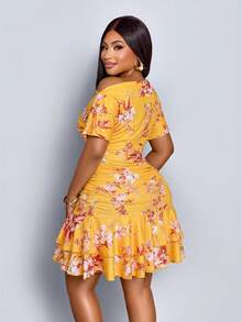 Elegant Mini Dress For Parties And Daytime Events, Featuring An Asymmetrical Neckline, Long Sleeves, Gathered Details, And A Double Ruffle, Made Of Apricot-Colored Knit Fabric For Women. - 黃色 - 查看 2