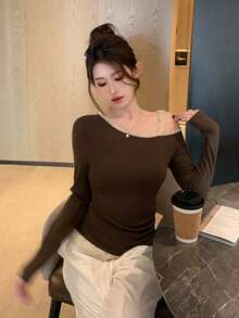 DAZY Women's Contrast Color Lace Trim Asymmetric Neck T-Shirt - Coffee Brown - View 8