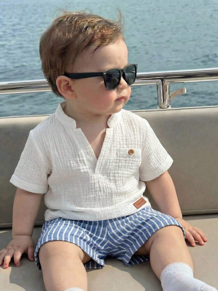 SHEIN 男婴夏季休闲白色翻领Polo衫和蓝色条纹短裤两件套,正式服装 - 彩色 - 查看 1