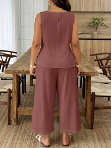 SHEIN LUNE Plus Size Women's Button Decor Split Hem Capri Pants & Casual Vacation 2-Piece Set, Spring/Summer - Rust Brown - View 2