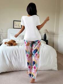 SHEIN 蝴蝶与花朵印花休闲女式睡衣套装 - 白色 - 查看 2