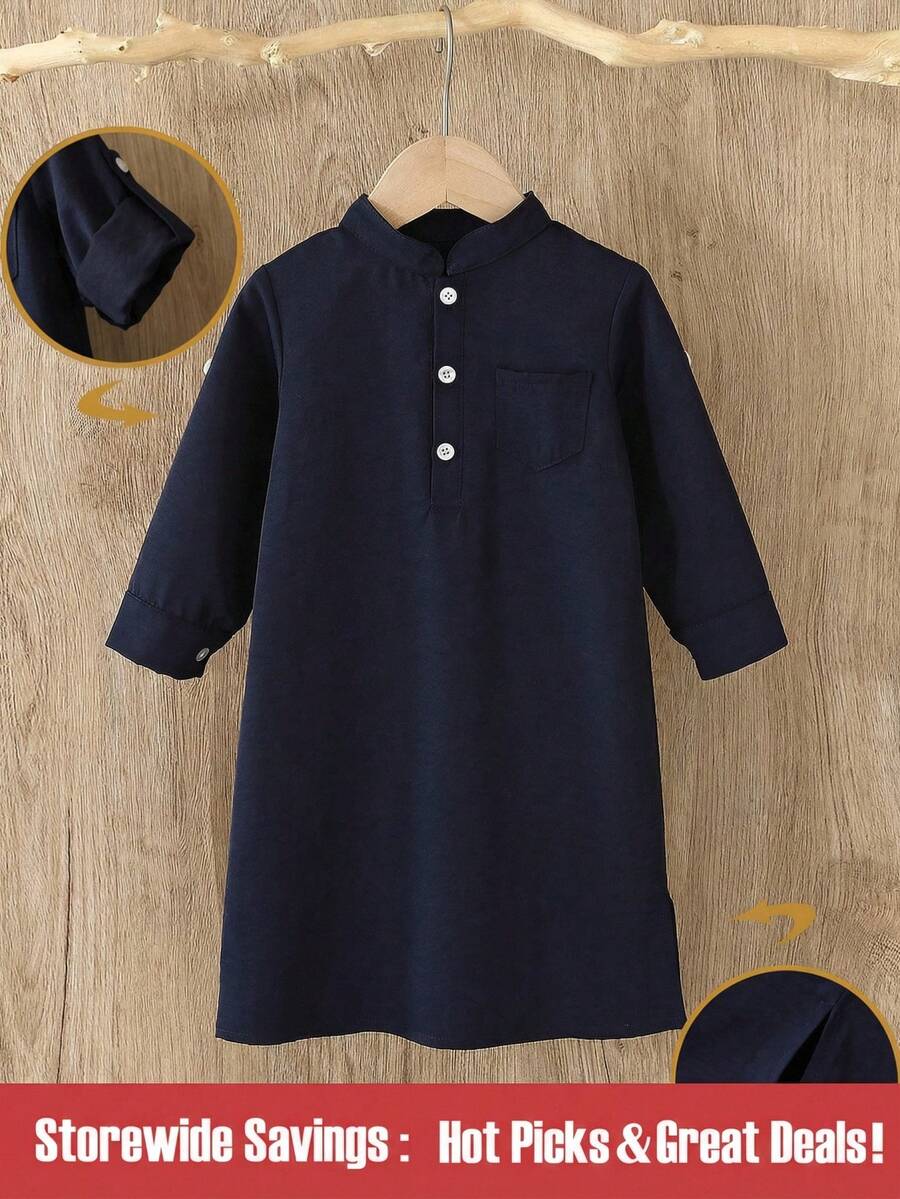 SHEIN Áo choàng dài tay cổ đứng, cài nút, túi trước hở một nửa, tay áo có thể điều chỉnh độ dài, thiết kế viền xẻ bên hông, họa tiết Dishdasha kiểu Ả Rập, trang phục Hồi giáo, Kaftan, trang phục Ả Rập Saudi, áo choàng, Kurta trắng cho bé trai, Áo thun trắng đi học cho bé trai, Kurta cho bé trai, kiểu dáng cơ bản phù hợp cho mùa xuân, hè, thu, đông, 3 tháng-3 tuổi - Xanh đậm - Xem 1