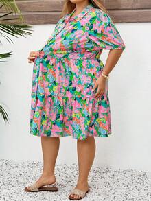 SHEIN CURVE+ Curve 尺码 US22 音乐节、海滨度假、波西米亚风女式花卉豹纹短款泡泡袖单排扣时尚衬衫裙 - 彩色 - 查看 3
