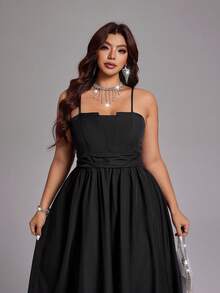 Viva Relle Vestido largo de tirantes con pliegues en estilo minimalista elegante de color negro sólido para mujer de talla grande - Negro - Ver 3