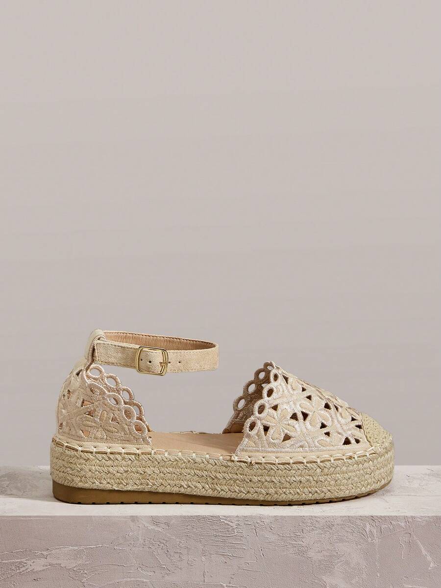 Styleloop Ladies Flat Bottom Round Toe Electric Embroidery Flower Hemp Rope Beach Leisure Holiday Sandals - Apricot - View 1