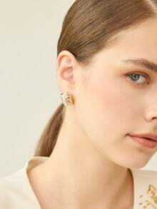 MOTF PREMIUM Pre Gold Square Pearl Earrings - Yellow Gold - View 8