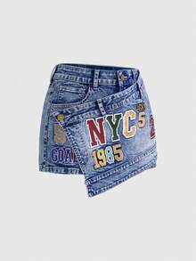 ROMWE Avant Váy denim mini cạp siêu thấp với huy hiệu thể thao nữ thêu số. - Màu xanh lam - Xem 9
