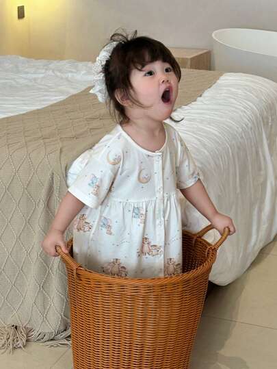 Dazy Kids Bộ đồ ngủ ngắn tay cổ tròn in hình hoạt hình dành cho bé gái sơ sinh/trẻ nhỏ