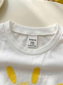 SHEIN Playful Pals 2件套男婴夏季假日阳光印花圆领短袖T恤和松紧腰条纹短裤套装，婴幼儿服装，男婴T恤套装，夏季套装，适合6个月至3岁宝宝 - 彩色 - 查看 5