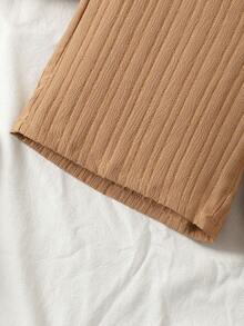 SHEIN 2 件套青少年男孩休闲衬衫 + 短裤基本款服装，春夏季 - 棕色 - 查看 3