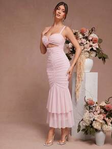 L'Amorae Vestido con detalles de corte y volantes con bajo de cola de sirena con estampado floral - Rosa Pálido - Ver 4