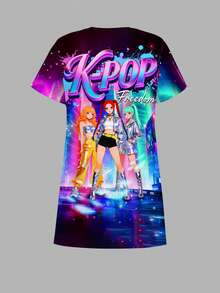 SHEIN 年轻女孩色彩鲜艳、酷炫的K-Pop超级明星卡通女团印花短袖中长连衣裙，适合夏季返校穿着 - 彩色 - 查看 3