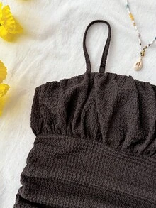SHEIN Girlism 少女夏季休闲度假白色纹理褶皱胸部A字吊带连衣裙 - 白色 - 查看 4