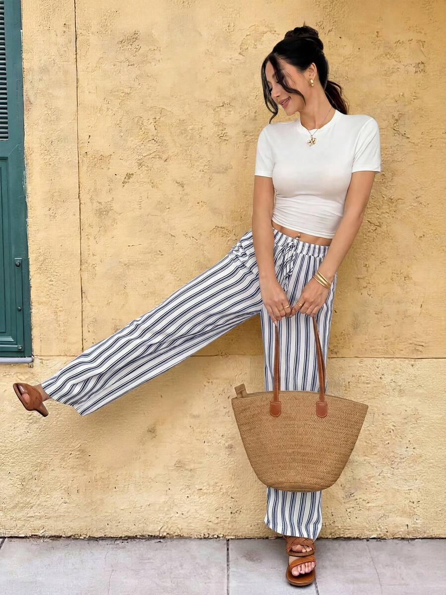 SHEIN PETITE Quần ống đứng kẻ sọc thoải mái dành cho nữ, thích hợp cho kỳ nghỉ. - Nhiều màu - Xem 1