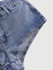 ROMWE Quần short denim nữ cạp thấp, kiểu vintage Y2K, rách rưới, gợi cảm với họa tiết trái tim và nơ trang trí phía sau. - Rửa trung bình - Xem 4