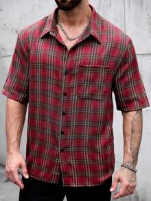 Manfinity Homme 加大码男士休闲复古格子前扣口袋短袖衬衫，夏季 - 紅色 - 查看 4