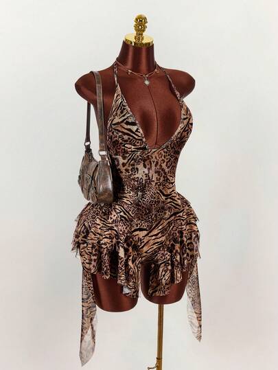 Amplova Bộ jumpsuit nữ dáng chữ A xếp ly cổ chữ V in họa tiết da báo năm 2026