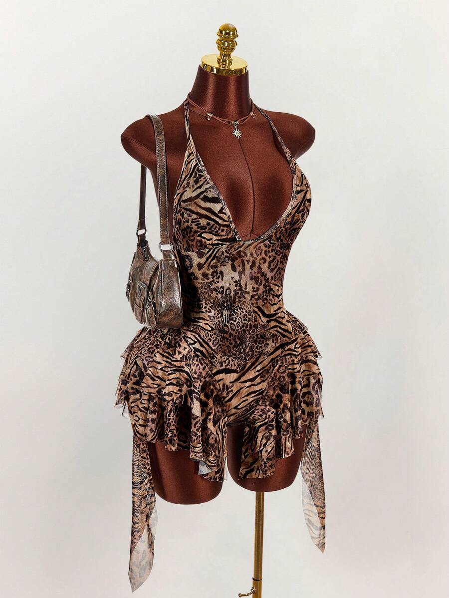 Amplova Bộ jumpsuit nữ dáng chữ A xếp ly cổ chữ V in họa tiết da báo năm 2026