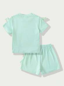 SHEIN 2件組少女夏季家庭套裝，甜美圓領熊圖案短版T恤配蝴蝶結裝飾與鬆緊腰短褲，藍色 - 薄荷綠 - 查看 2