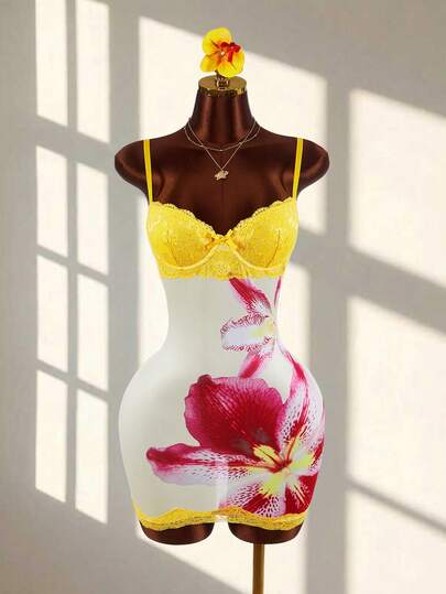 Amplova Robe moulante mini à détail de dentelle, fleurs tropicales et maille