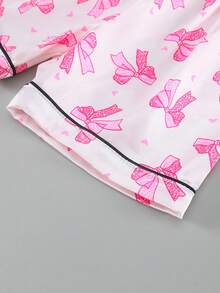 Setelan Atasan Lengan Pendek Kancing Depan Bahan Satin Imitasi Sutra Motif Pita untuk Anak Perempuan dan Celana Pendek Pinggang Elastis - Berwarna merah muda - View 5