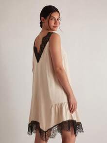 SHEIN LUNE Áo ngủ cỡ lớn phối ren, màu tương phản. - Màu be - Xem 9