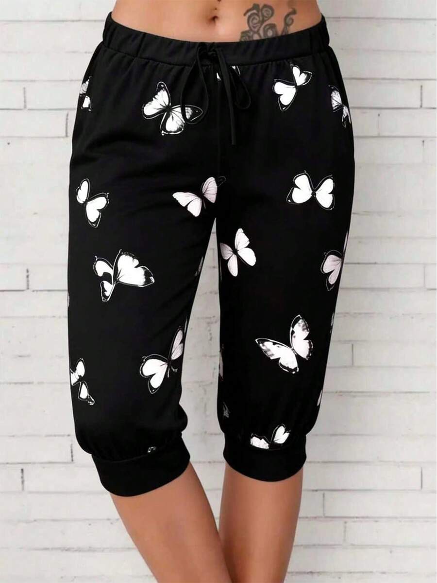 EMERY ROSE Plus Size Women Butterfly Print Casual Versatile 3/4 Pants - Black - View 1