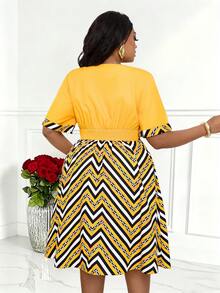 Villa Velisse 大码A字腰链印花短袖连衣裙，夏季黄色印花连衣裙，大码图案连衣裙，黄色大码连衣裙，大码夏季连衣裙，大码黄色连衣裙，V领黄色连衣裙，黄色图案连衣裙，女士及膝连衣裙，女士黄色连衣裙，大码夏季连衣裙，大码女装，黄色条纹连衣裙，女士大码连衣裙 - 黃色 - 查看 2