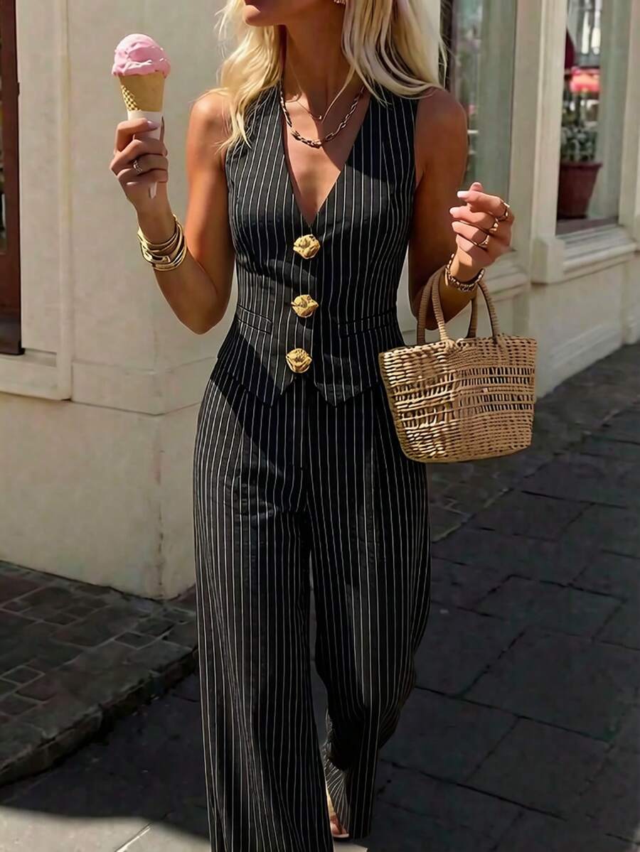 Pariaura 黑白条纹V领无袖上衣，饰有3D金属花朵，搭配飘逸阔腿裤，优雅的办公室两件套套装，女士修身马甲直筒裤套装，条纹西装，女士套装，女士马甲裤套装 - 黑色 - 查看 1