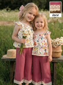 SHEIN Vintaside Kids 女童 2 件組夏季套裝，花卉印花荷葉袖 T 恤上衣與梭織長褲套裝，韓風家庭度假度假服飾 - 紅色 - 查看 5