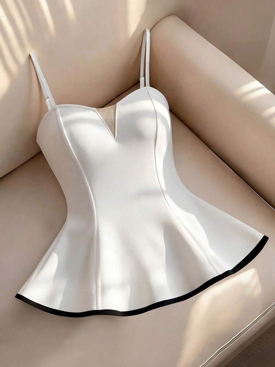 Áo tank top nữ thanh lịch, lãng mạn, tinh tế, cổ chữ V, dây mảnh, viền bèo nhún. - Nhiều màu - Xem 1