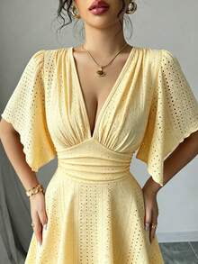 SHEIN Elenzya Đầm ngắn thanh lịch cổ chữ V, xếp ly ngực, tay bồng, eo thắt, tôn dáng và giúp thon gọn cho phái nữ. - Vàng nhạt - Xem 3