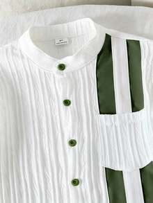 SHEIN Mirajuku Set de 3 piezas para niños preadolescentes: Camisa blanca con estampado floral en contraste, pantalones blancos sueltos con estampado en contraste y bufanda - Verde militar - Ver 4