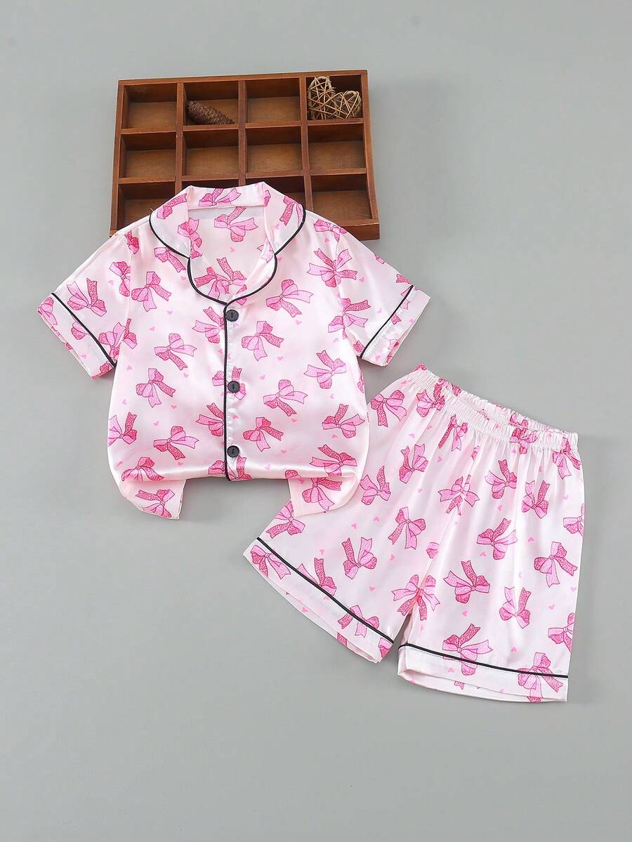 Setelan Atasan Lengan Pendek Kancing Depan Bahan Satin Imitasi Sutra Motif Pita untuk Anak Perempuan dan Celana Pendek Pinggang Elastis - Berwarna merah muda - View 1