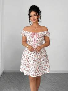 Elenzga Plus Size Women's Minimalist Fashion Ditsy Floral Tie-Waist Short Sleeve Square Neck Mini Dress - White - View 4