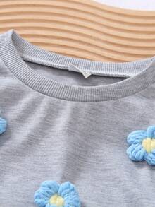 Souflis Souflis 2pcs Young Girl Korean Style Loose Fit Apricot Floral Embroidered T-Shirt Set,Summer Short Sleeve Striped Hem Tee & Wide Leg Pants,Back-To-School - Light Grey - View 6