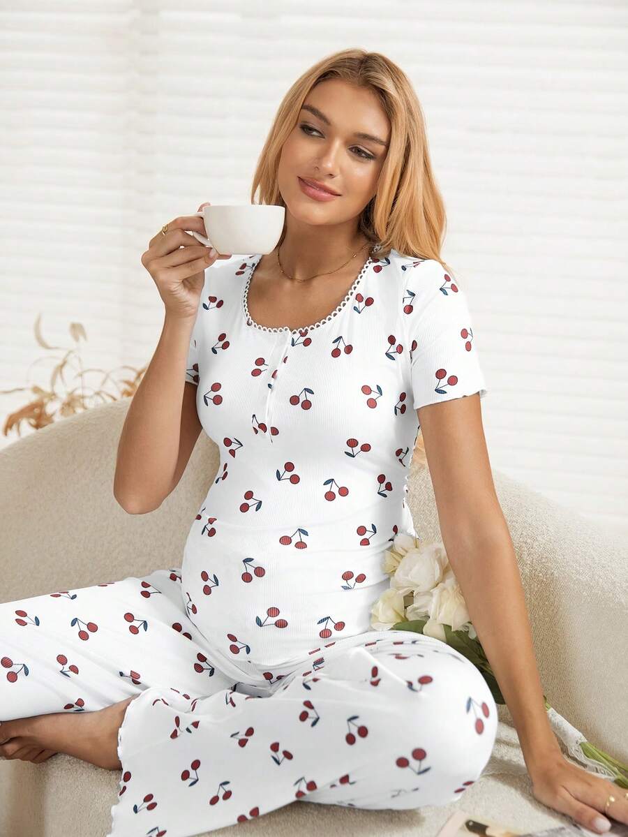 SHEIN 两件套孕妇樱桃印花短袖上衣和可调节腰围休闲裤套装 - 紅白色 - 查看 1