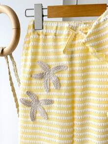 SHEIN Kids Young Girl Casual Vacation Elegant Striped Knit Starfish Decor Form-Fitting Shirred Short Sleeve Top And Matching Pants Set Striped Outfit Set Outfits Sets Yellow And White Outfit Set Striped Two Pieces Set Striped Pants Striped Top Young Girl Sets Young Girl Summer Outfits Young Pant Set Spring And Summer Striped Short Sleeve Suit - Yellow - View 8
