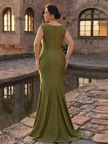 Serin Elegantes romantisches Luxus-Kleid in Große Größen mit V-Ausschnitt, Applikationen, geraffter Taille und Meerjungfrauensaum, geeignet für Hochzeit, Party, formelle Anlässe, Brautmutter - Grün - Übersicht 4