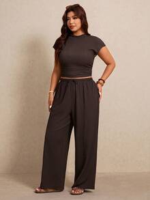 Elaquor Plus Size Women 2pcs Set: Textured Pleated T-Shirt And Casual Bowknot Decorated Pants Two Piece Casual Sets Outfits For Women 2 Piece Two Piece Sets 2 Piece Set Casual Two Piece Outfit Brown Outfit Sets For Women - Coffee Brown - View 4