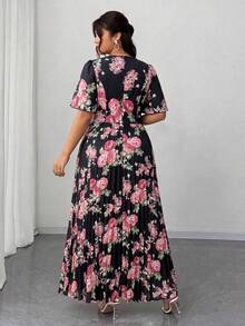 Elenzga Đầm maxi xếp ly họa tiết hoa mùa xuân/hè mới về dành cho nữ cỡ lớn, tay phồng ngắn, cổ chữ V sâu, eo thắt. Thích hợp cho những kỳ nghỉ lãng mạn, hẹn hò, du lịch, dạo phố, lễ hội âm nhạc và những dịp lãng mạn. - màu đen - Xem 2