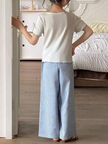 Dazy Kids Bộ đồ mặc nhà 2 món cho bé gái tuổi teen, áo thun ngắn tay cổ tròn thêu nơ và quần dài, thích hợp cho mùa thu. - Màu xanh lam - Xem 2