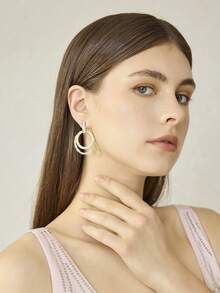 MOTF PRE18K GOLD PLATED GEOMETRIC GEMSTONE ZIRCONIUM PREMIUM SIMPLE EARRINGS - Yellow Gold - View 5