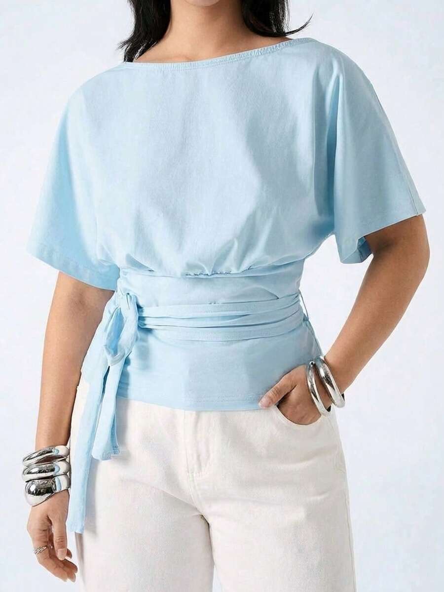 SHEIN EZwear 大码女式休闲日常通勤纯色船领蝙蝠袖短袖褶裥系腰T恤 - 天藍色 - 查看 1